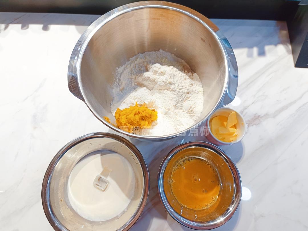 纯奶手撕吐司的做法 步骤1