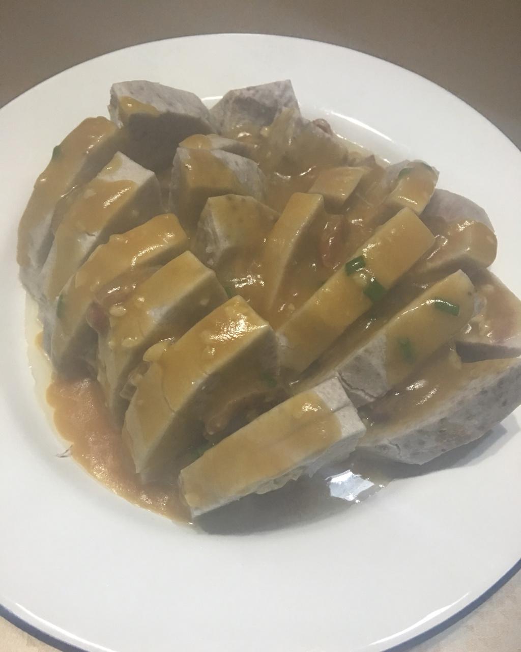 荔浦芋头蒸腊肉