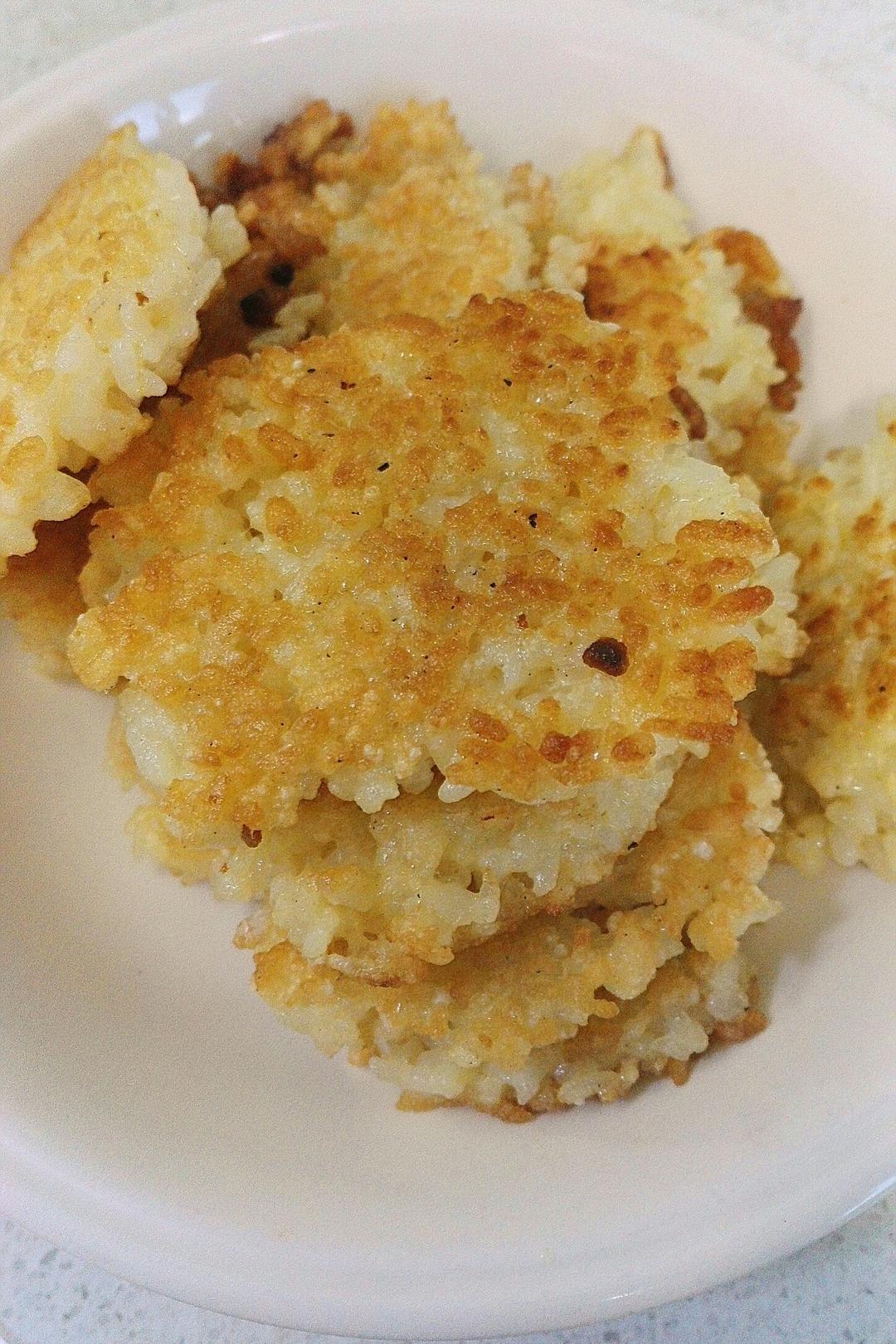 进击の钱多多做的鸡蛋米饭饼