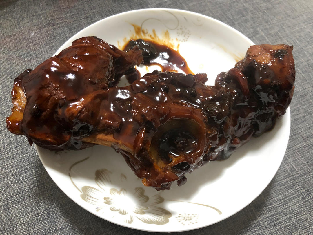 堂妈小厨——酱大棒骨