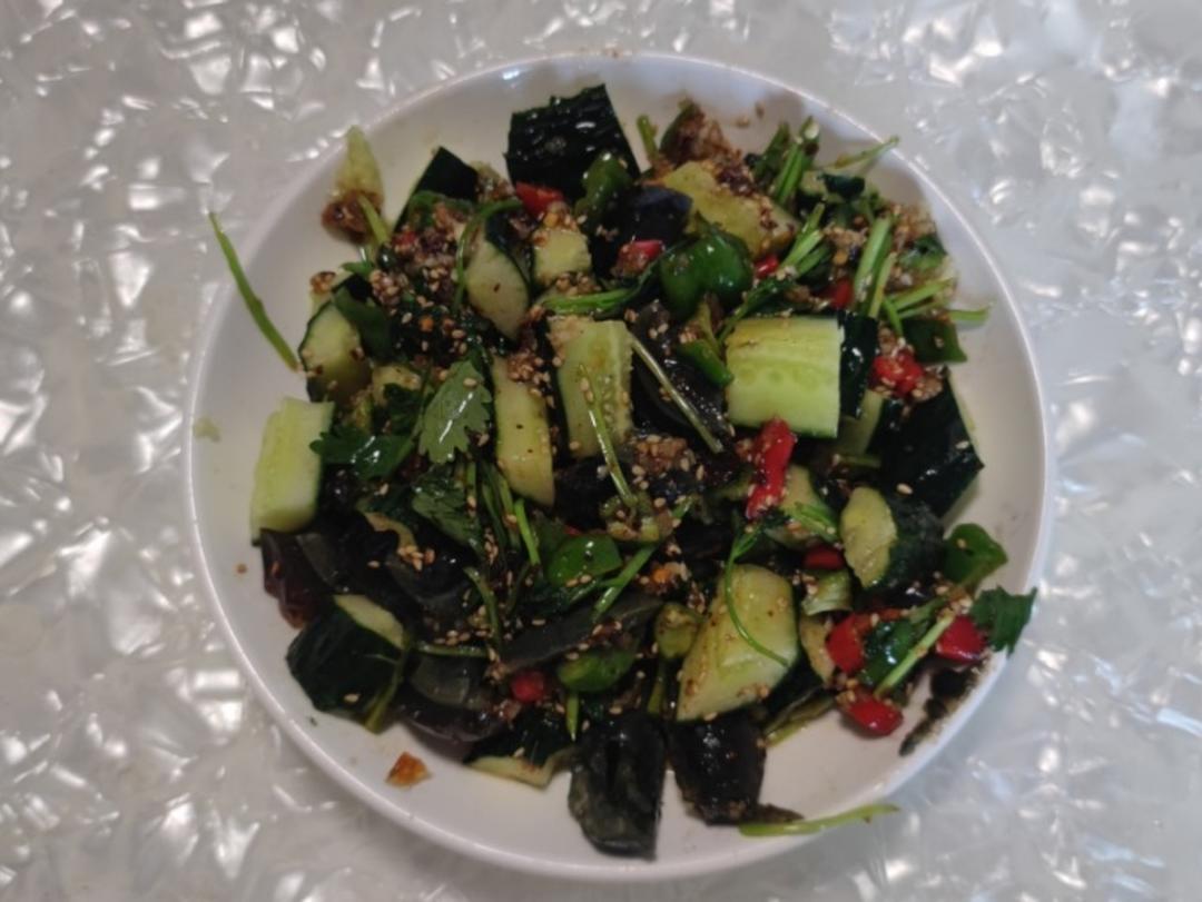夏日开胃小凉菜“皮蛋拌黄瓜🥒”开胃减脂