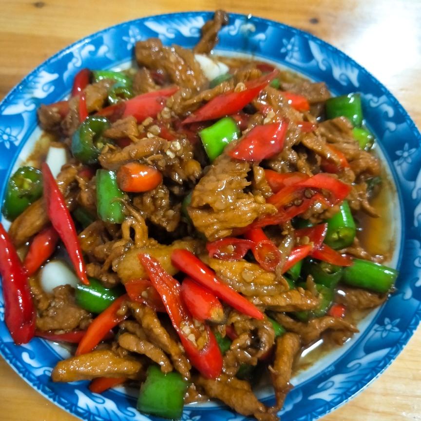 超级无敌下饭的辣椒炒肉