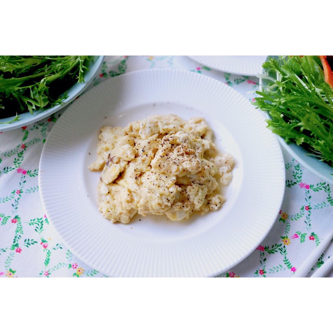 美式炒蛋 scrambled eggs