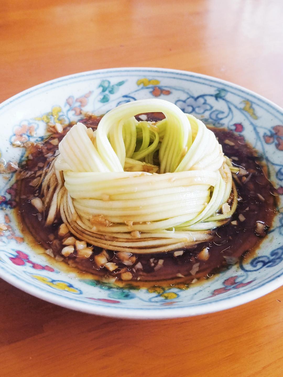 捞汁西葫芦