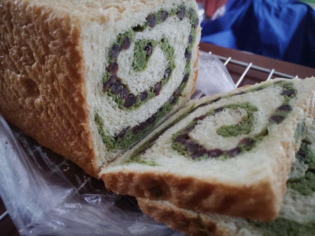 抹茶红豆馅吐司