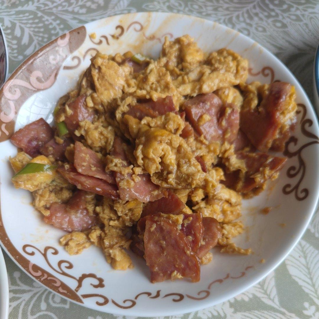 酱香脆皮火腿炒鸡蛋