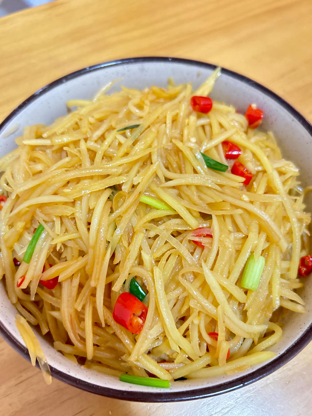酸辣土豆丝的家常做法 超级下饭