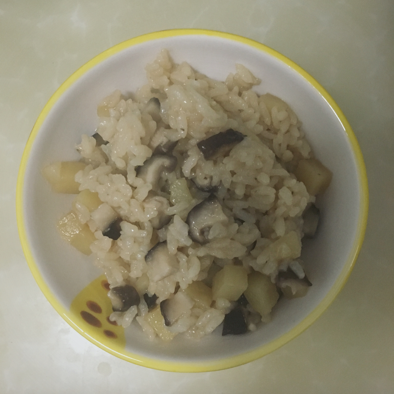 香菇土豆焖饭(电饭煲版）