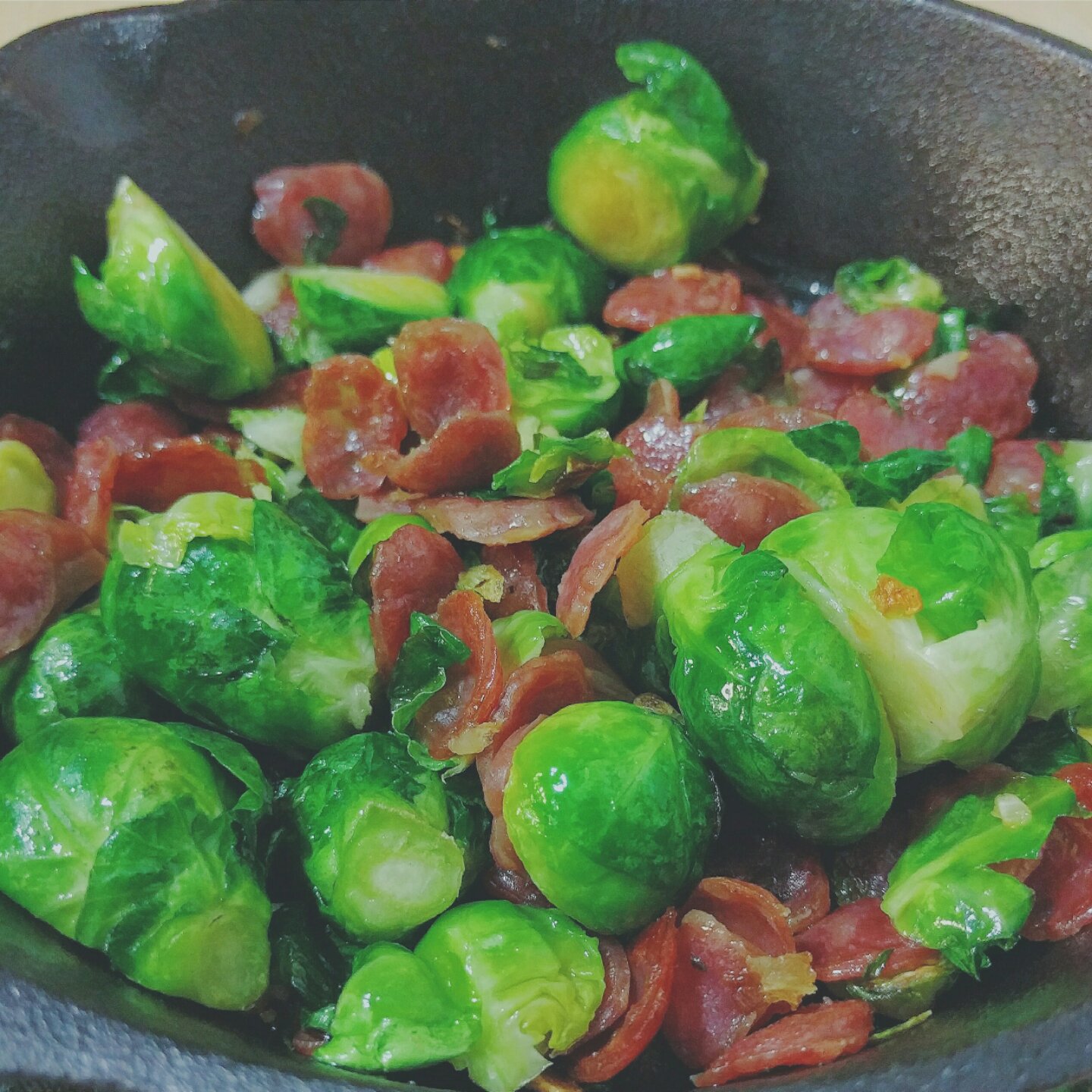 培根炒孢子甘蓝