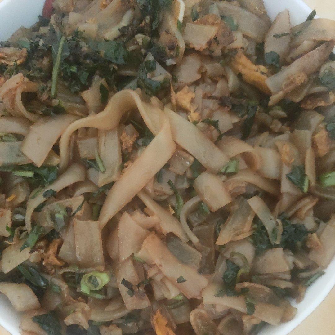 路边摊的炒河粉