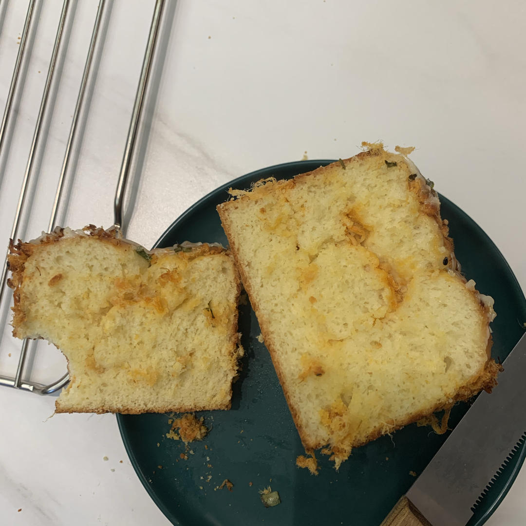 新手必做，不用整形的香葱肉松沙拉吐司！太好吃啦！