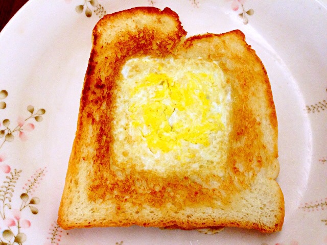 荷包蛋土司