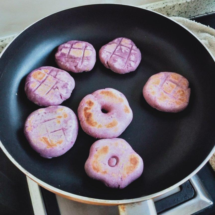 宝宝辅食：特别松软的紫薯饼