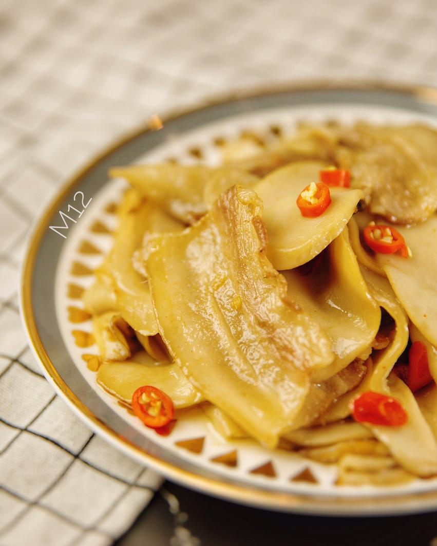 肉感十足的杏鲍菇炒肉片