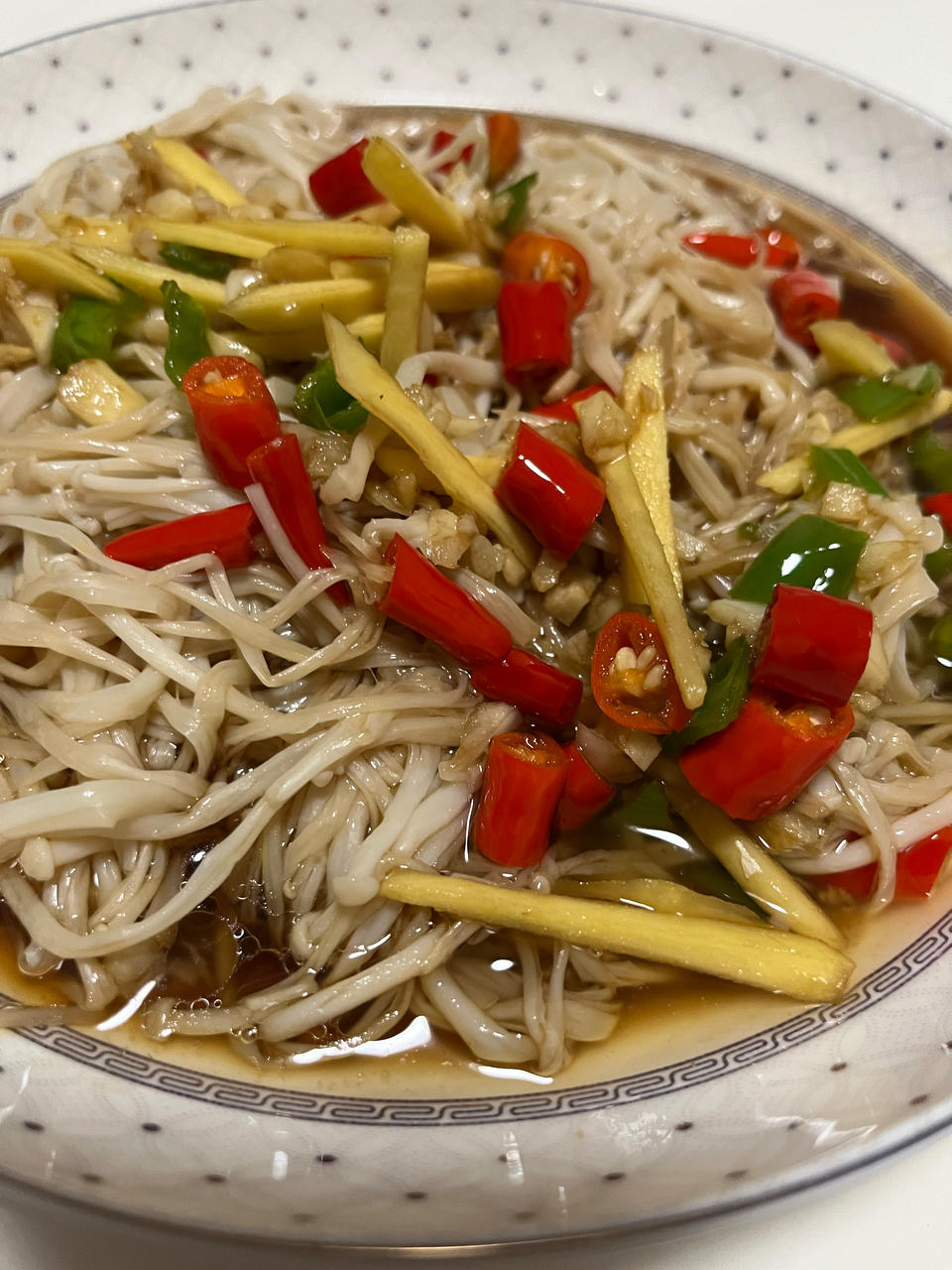凉拌金针菇