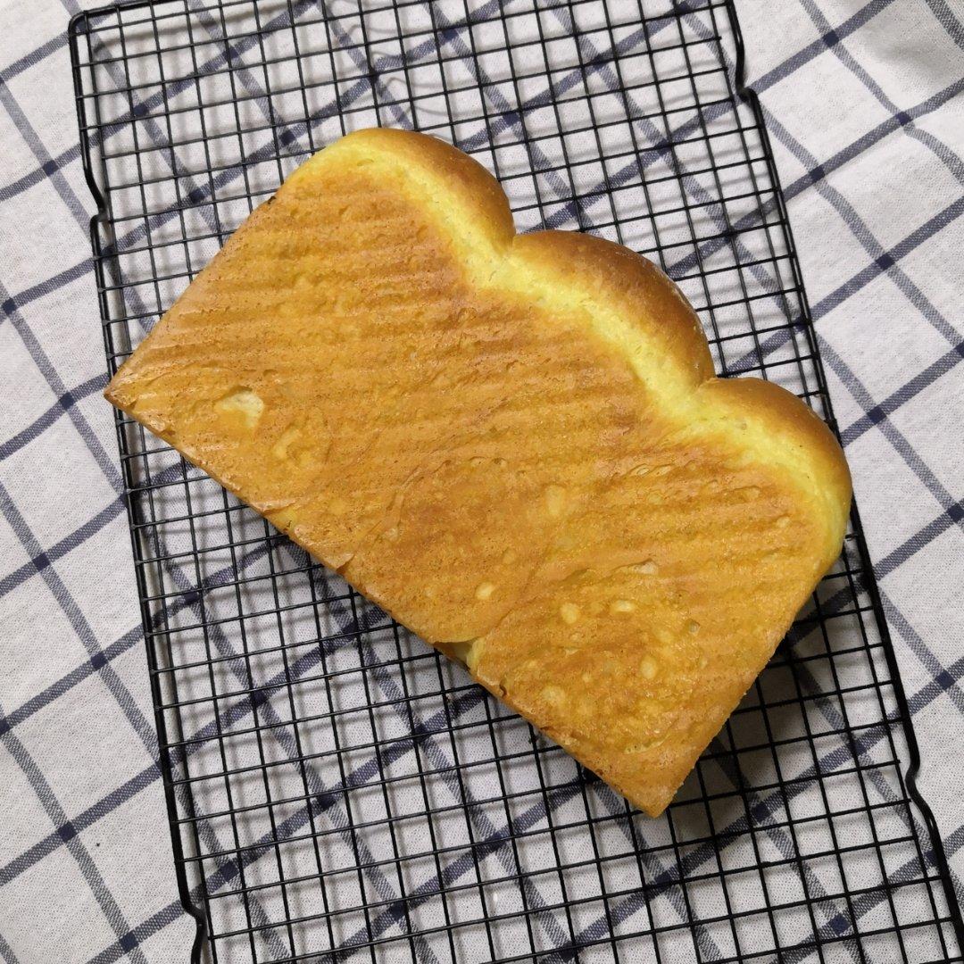 牛奶鸡蛋吐司