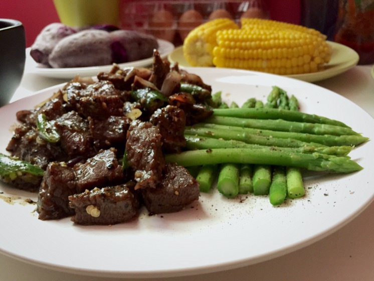 黑椒牛肉粒