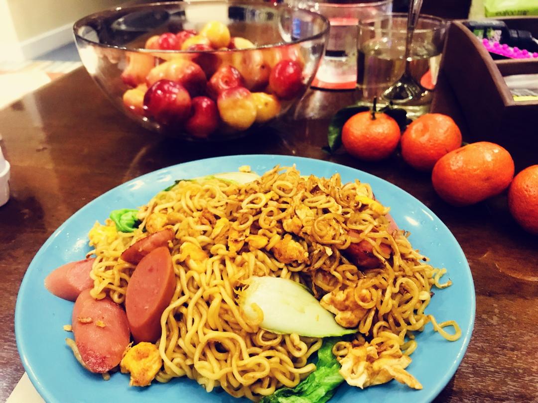 路边摊风味炒方便面