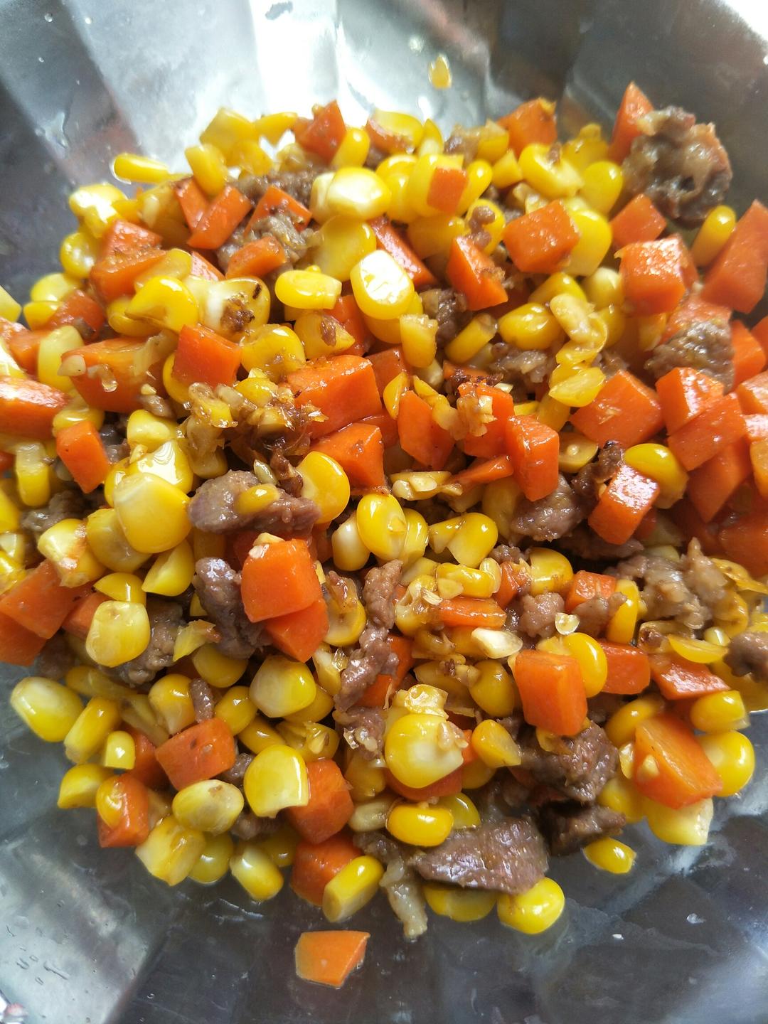 胡萝卜玉米炒肉末的做法
