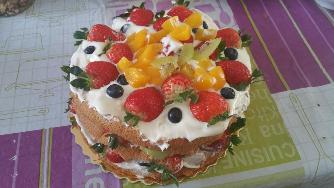 草莓蛋糕(买烤箱后首秀)的做法