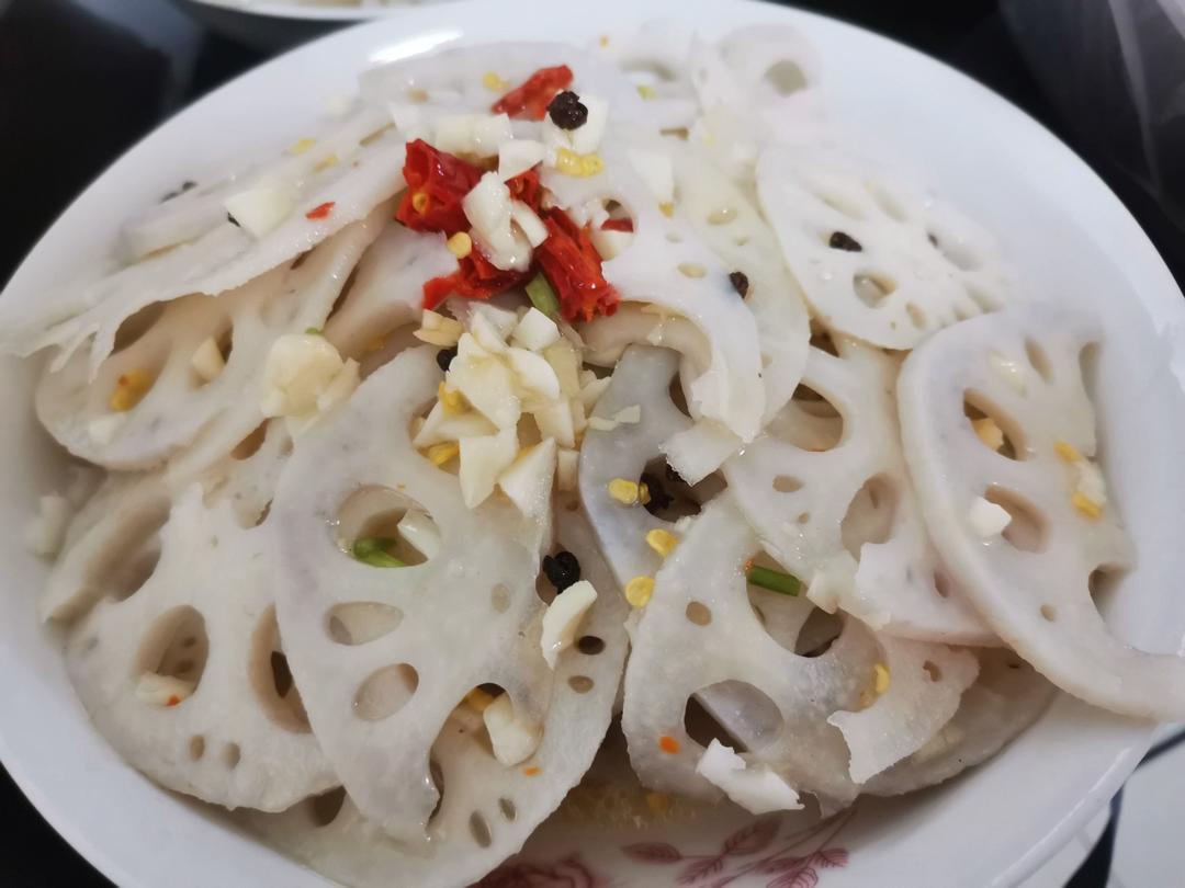又白又脆的凉拌莲菜