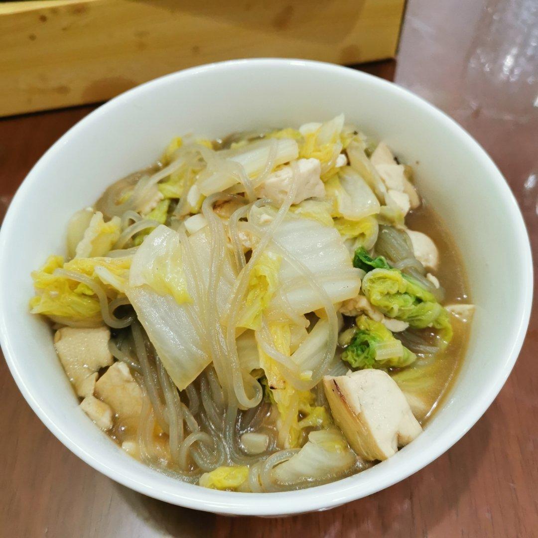 家常白菜炖豆腐（家人最爱这一口）