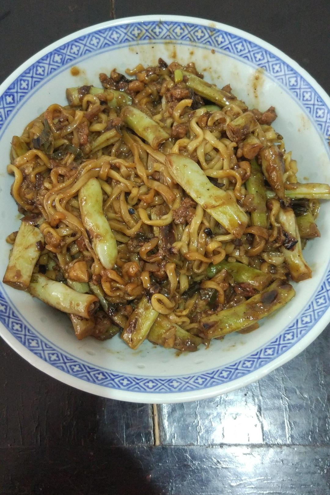 芸豆焖面（附万能的腌肉不老的办法）