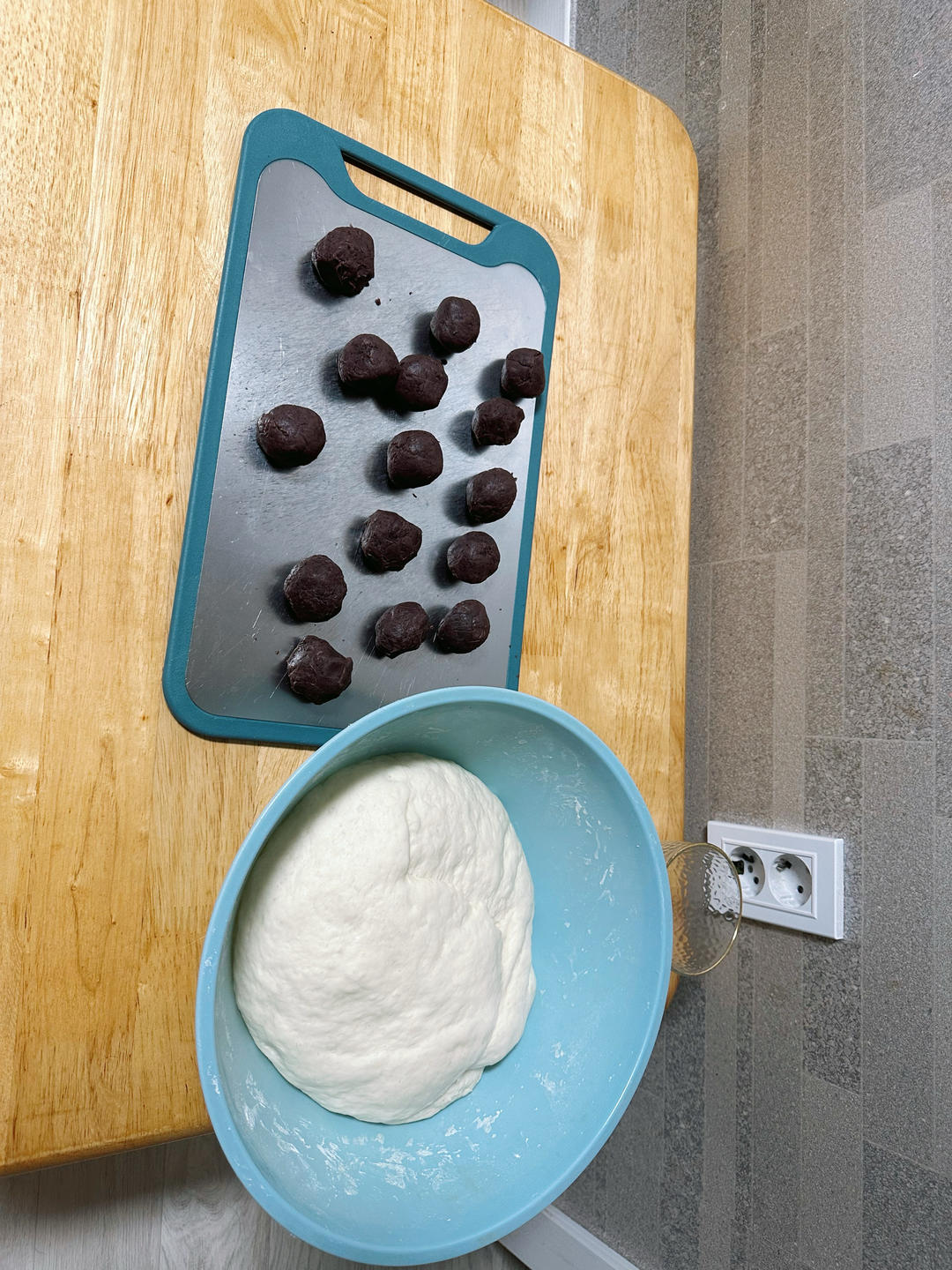 暄软可口的豆沙包