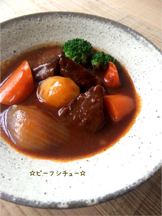 ☆ステーキで簡単！ビーフシチュー☆  红酒蔬菜炖牛肉的做法