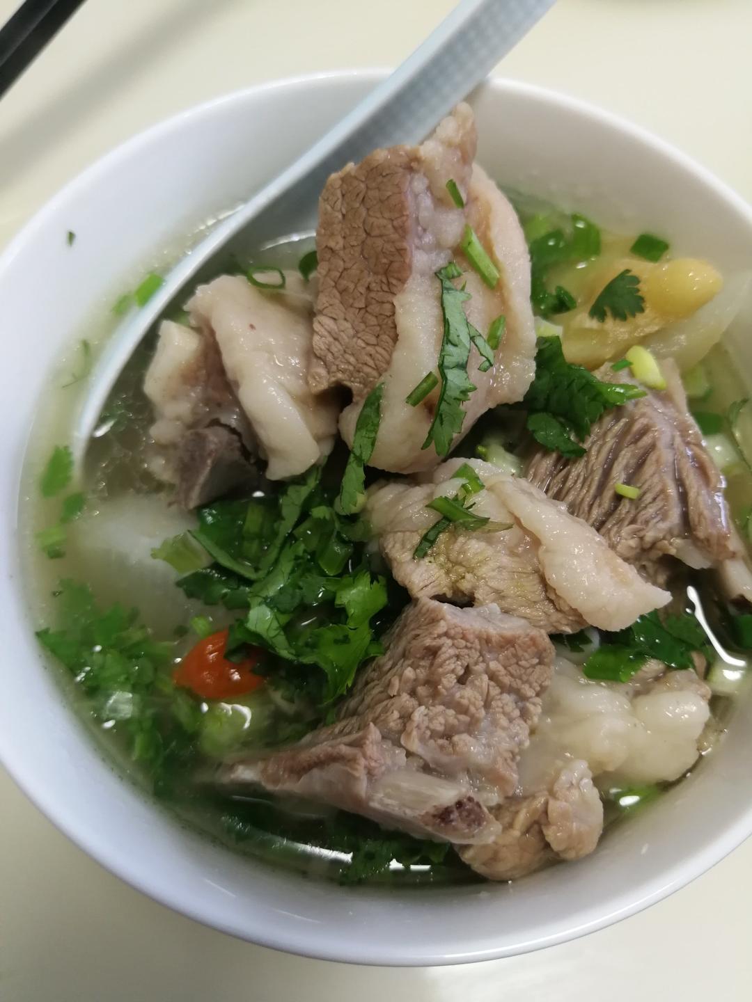 萝卜炖羊排