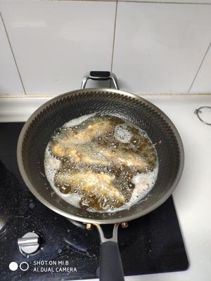 干炸黄花鱼的做法 步骤2