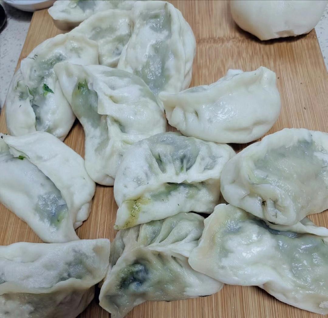 茴香虾仁鸡蛋饺（锅贴）