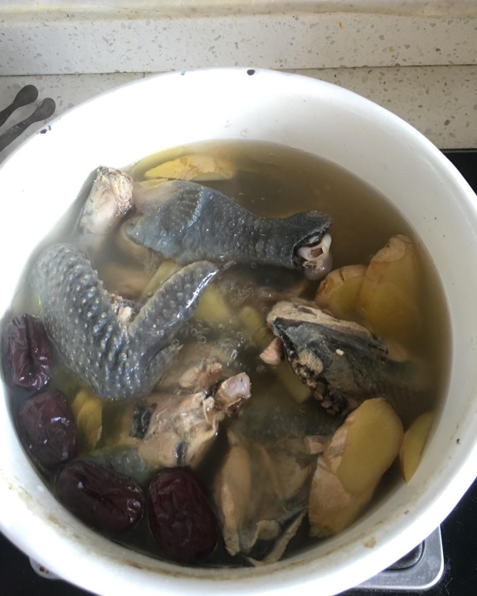 乌鸡山药汤