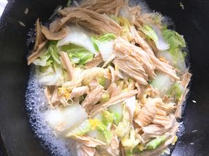 腐竹焖白菜的做法 步骤5