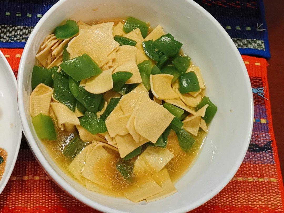青椒炒干豆腐
