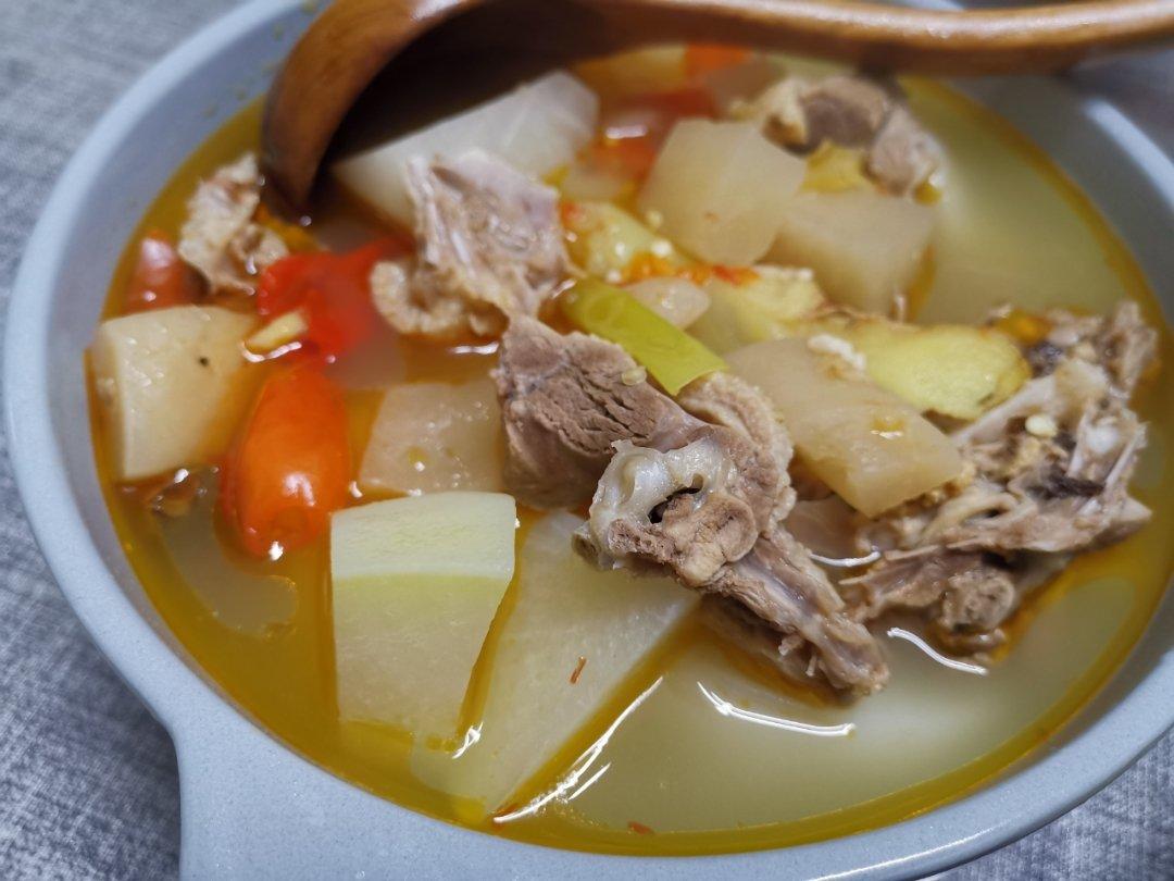 酸萝卜老鸭汤