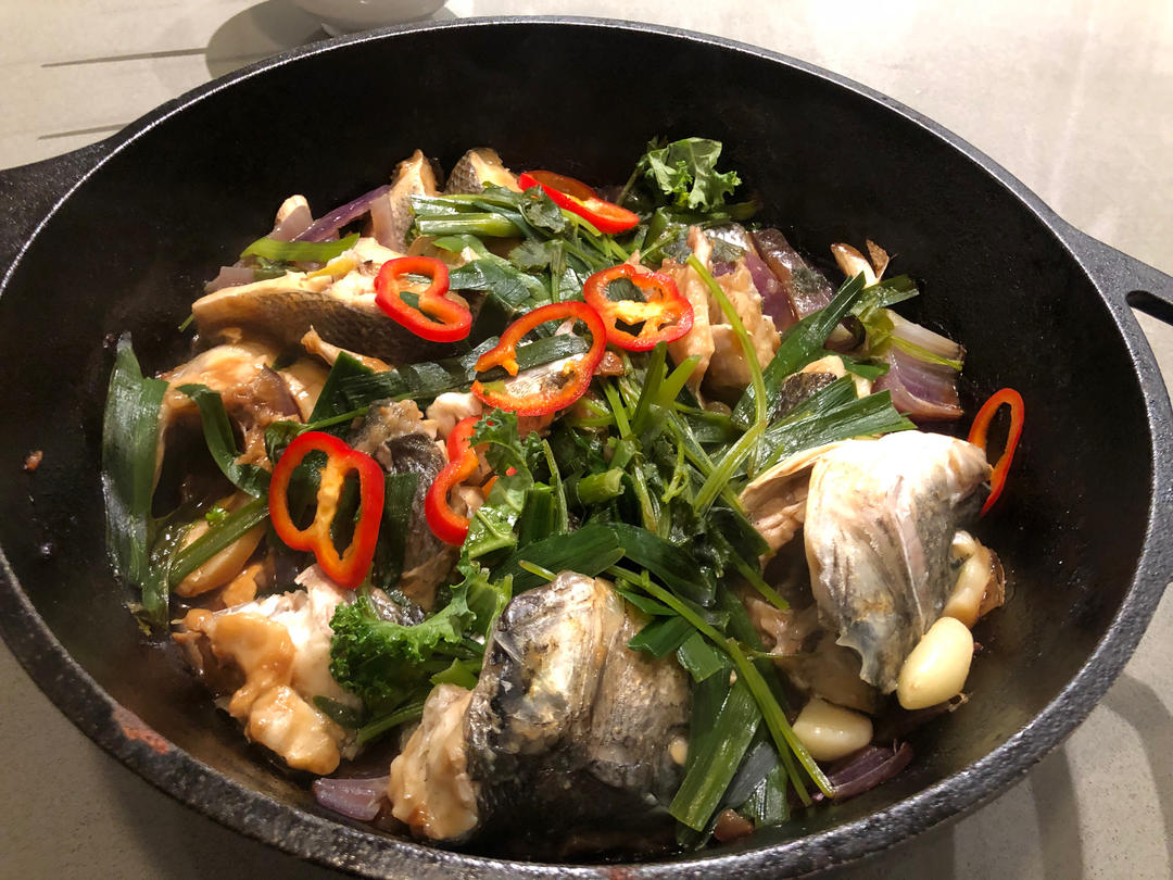 鲈鱼啫啫煲