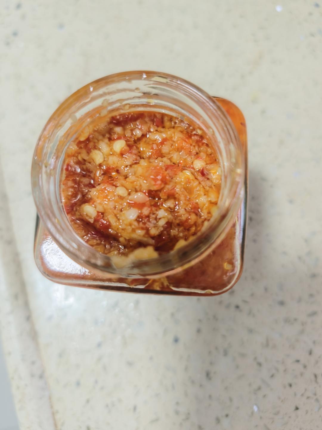 自制蒜蓉辣酱（简单，快手）