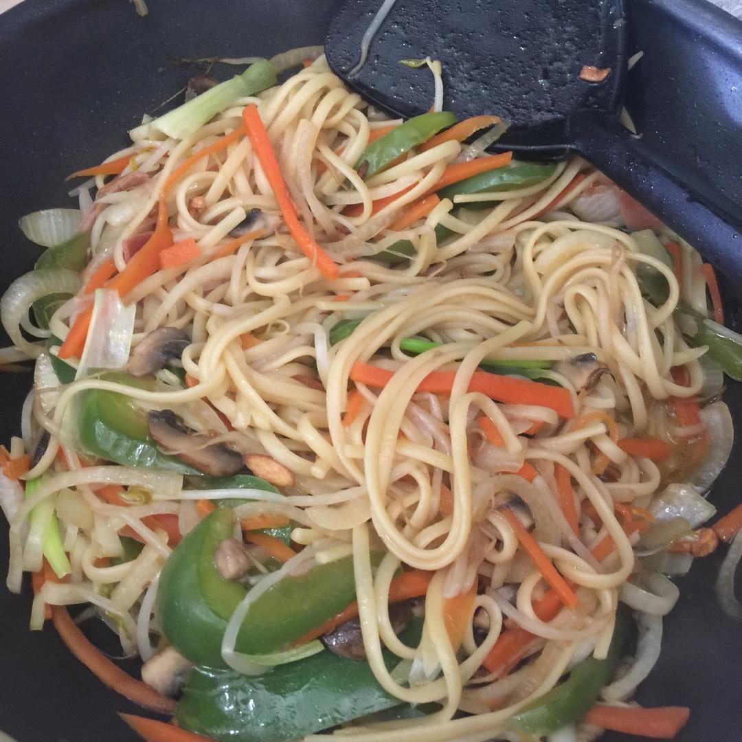 快手炒面，好吃得直不起腰—海外党必收藏