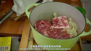 《巴黎私厨》春季炖羊肉配薄荷酱的做法 步骤3