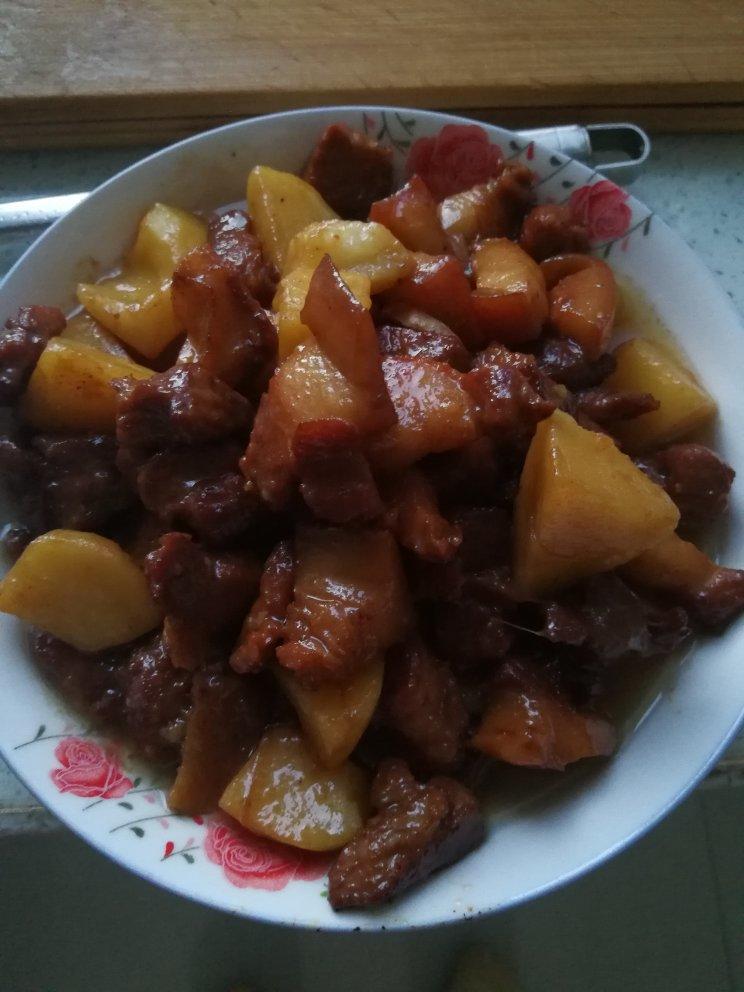 红烧肉炖土豆（丝毫不腻）