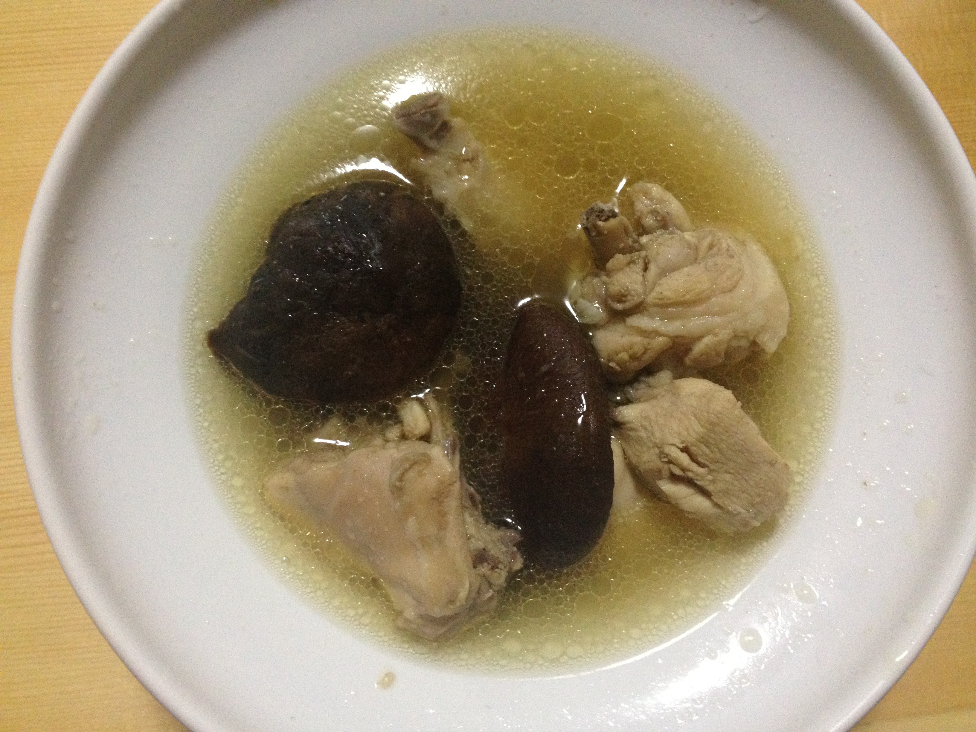 香菇炖鸡汤