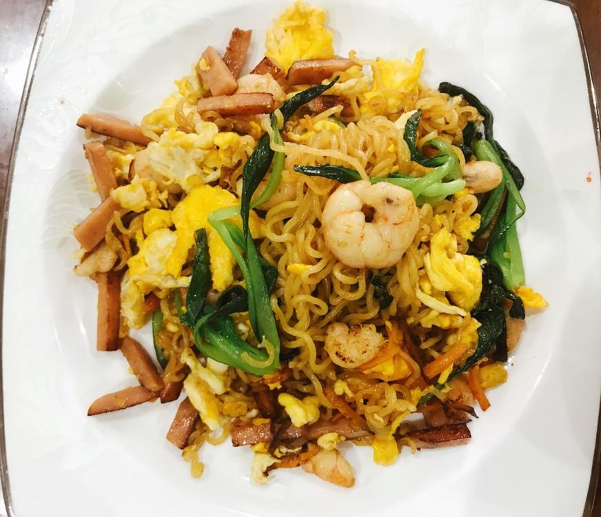 超级好吃的炒方便面