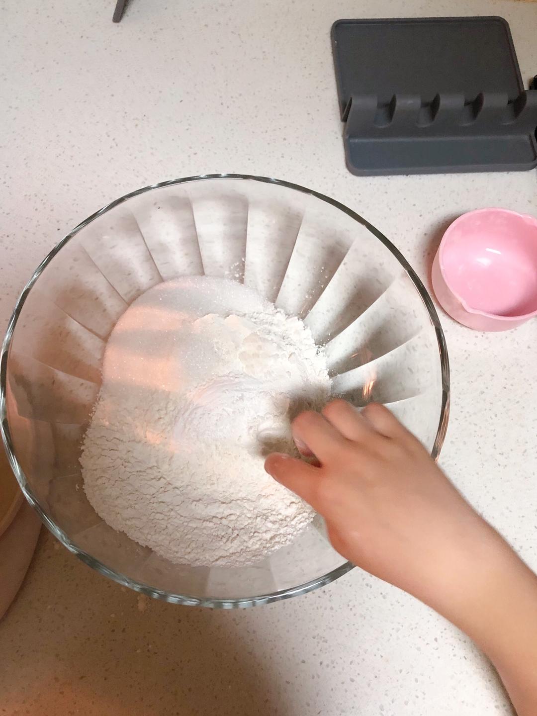 纯奶手撕吐司的做法 步骤1