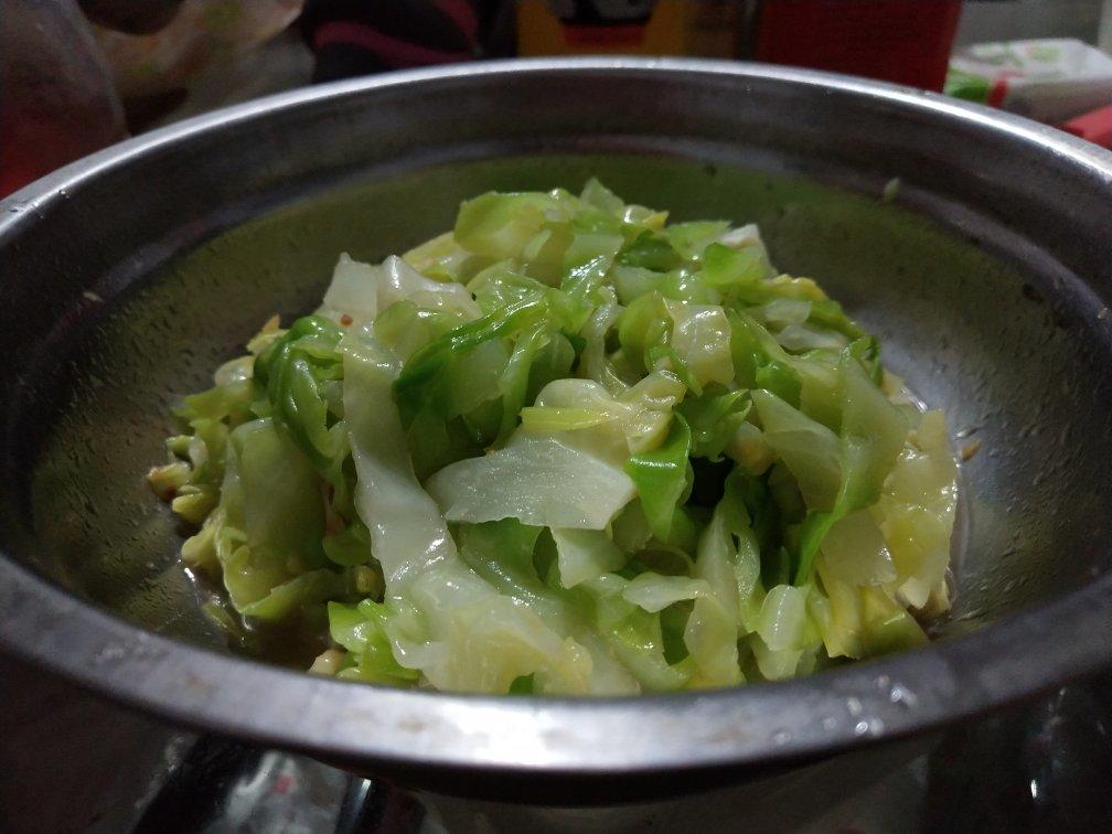 凉调脆脆的包菜丝