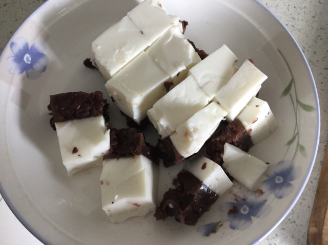 牛奶椰汁红豆糕