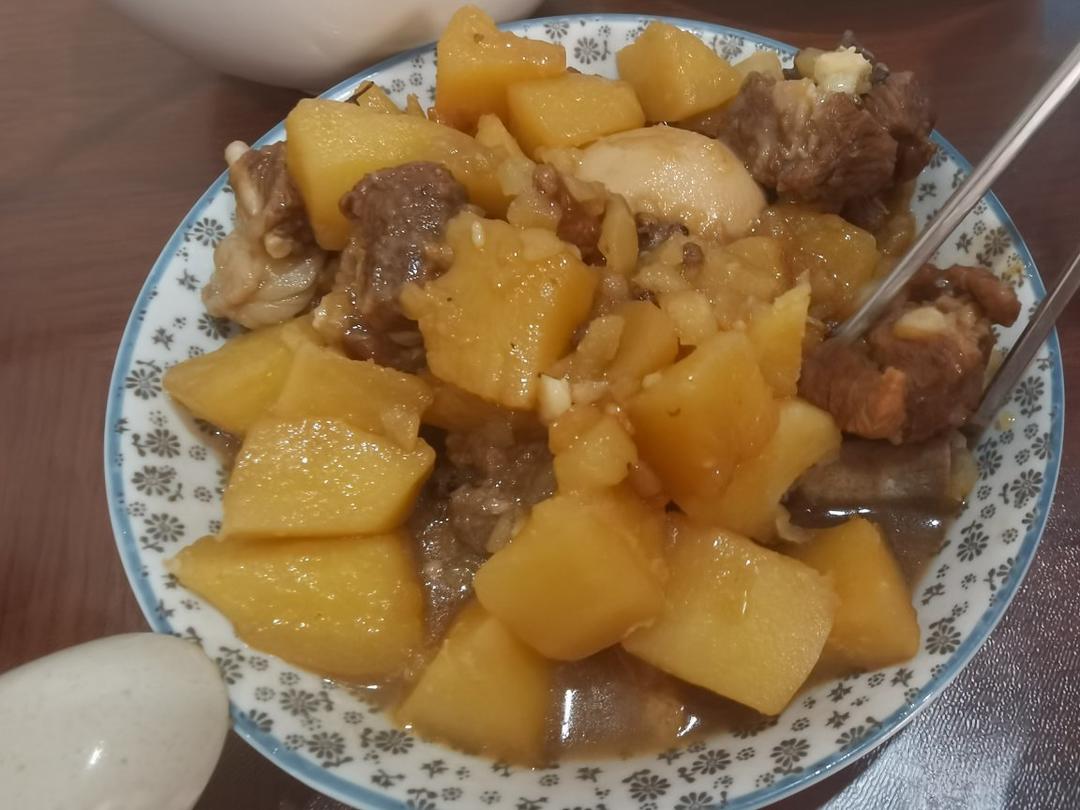 土豆烧排骨