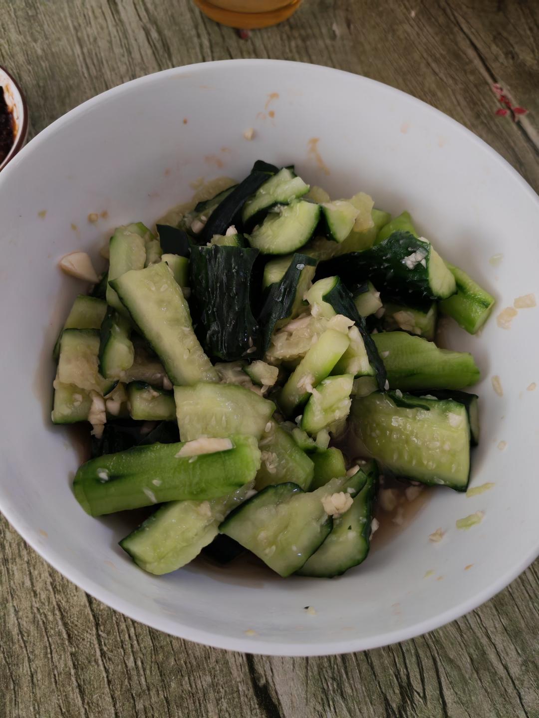 3分钟一道冷菜——拍黄瓜