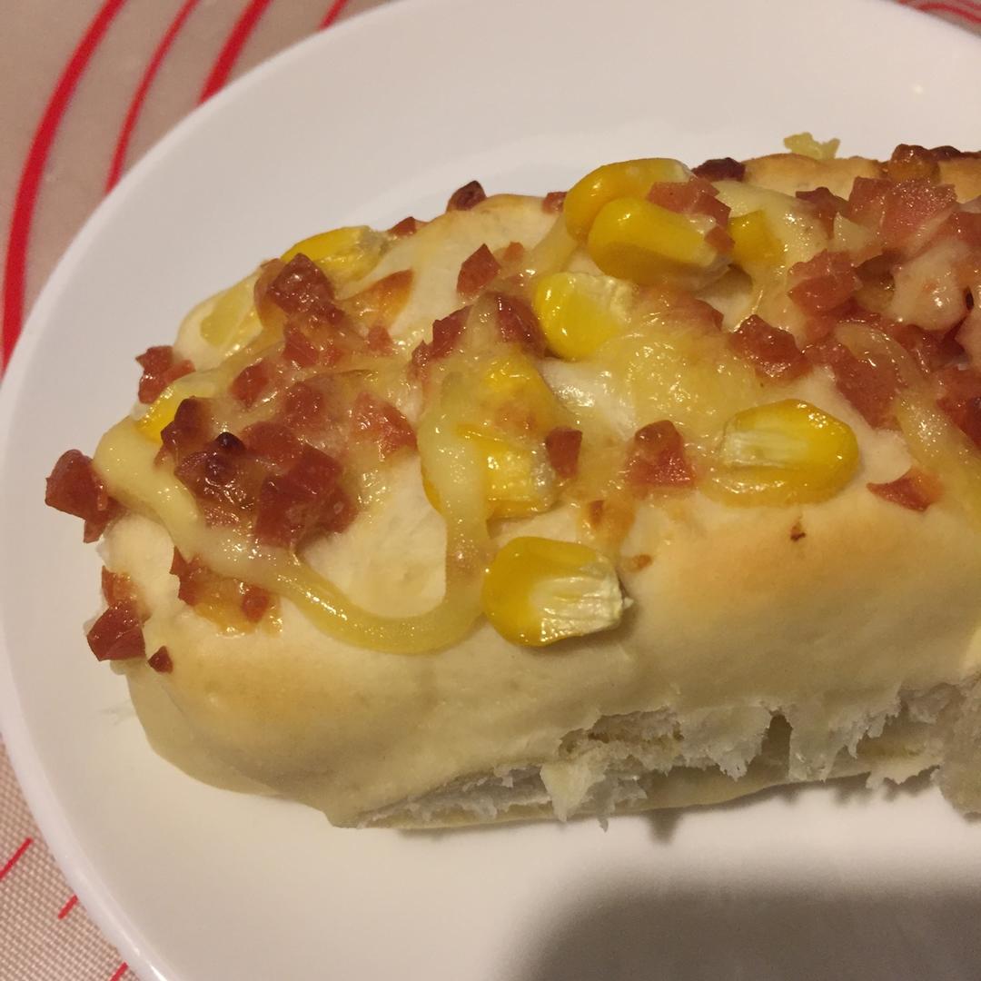玉米火腿沙拉面包