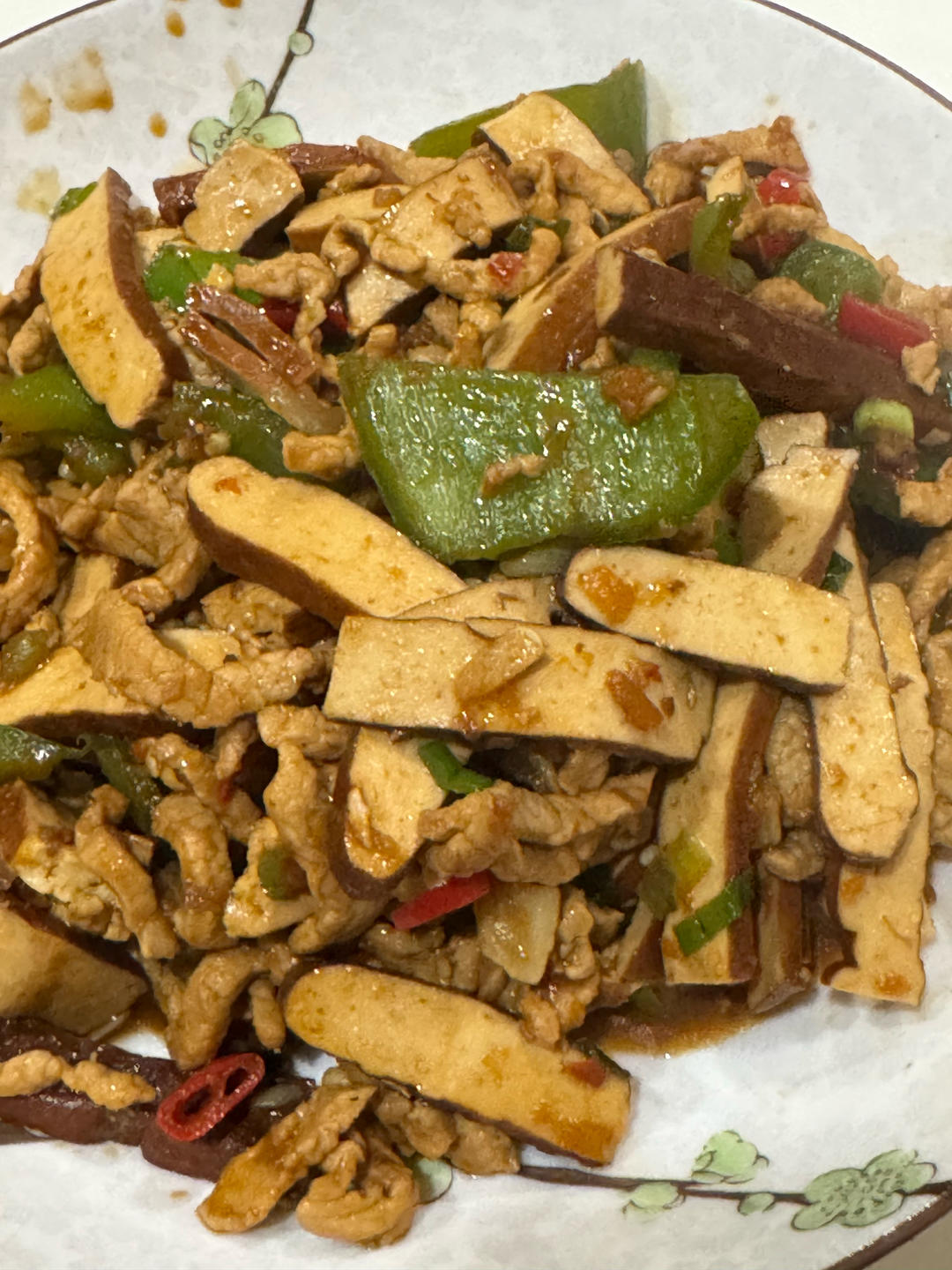 香干辣椒炒肉~  真的好吃爆了